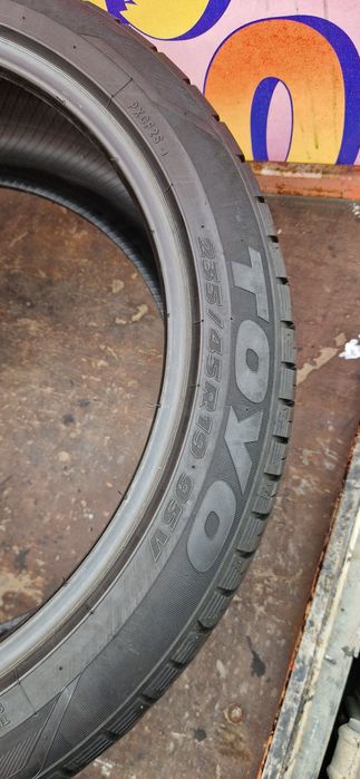 2 Anvelope Toyo de vara  235 45 R19 . Dot 2020