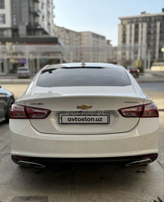 Малибу 2.4 сотилади