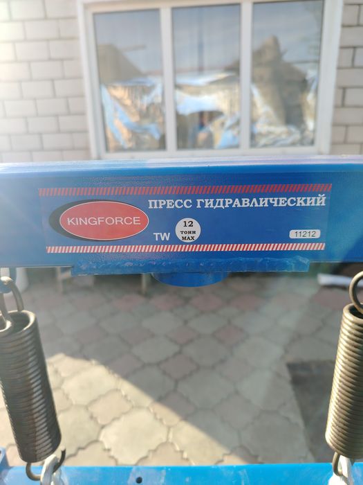 Продам новый пресс 12 тонн