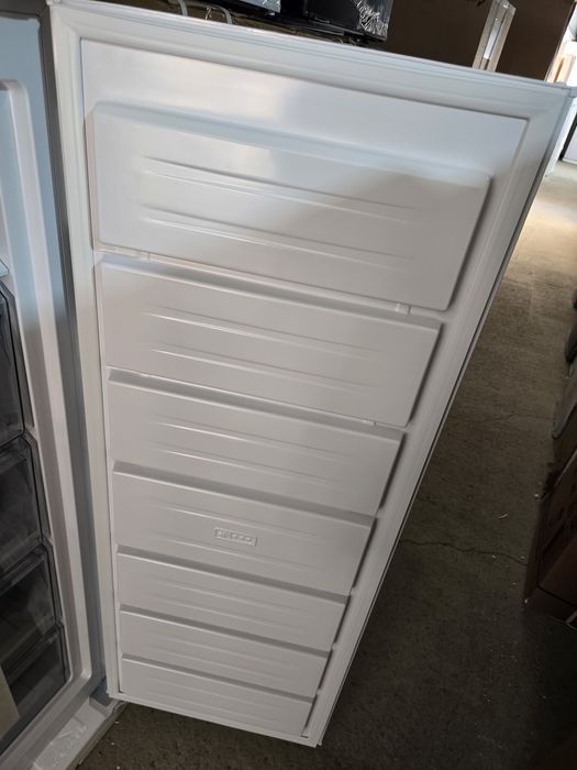 Нов вертикален фризер Мюлер/Muhler 144 см