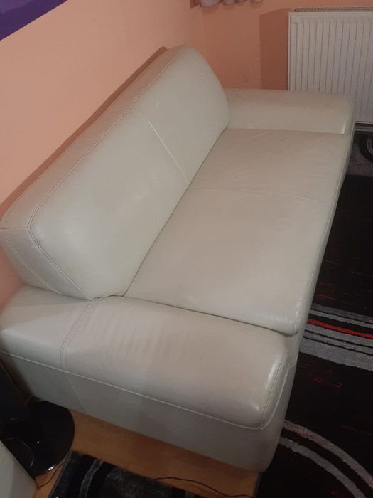 Canapea piele alba