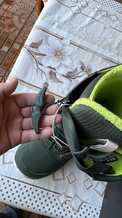 BURTON MOTO – original snowboard etiklari