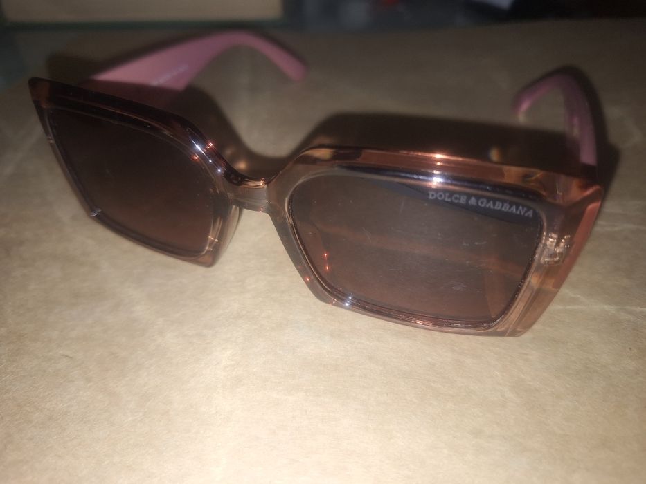 Продам очки солнехащитные бренда. DG