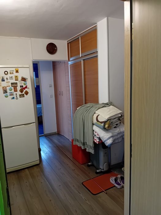 Inchiriez apartament