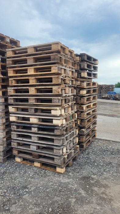 Vând paleti euro calitatea 2