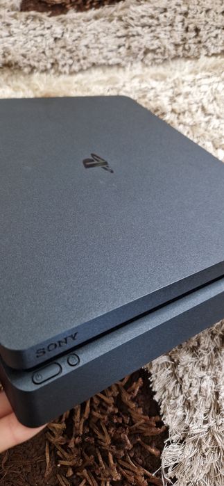 PlayStation 4 Slim