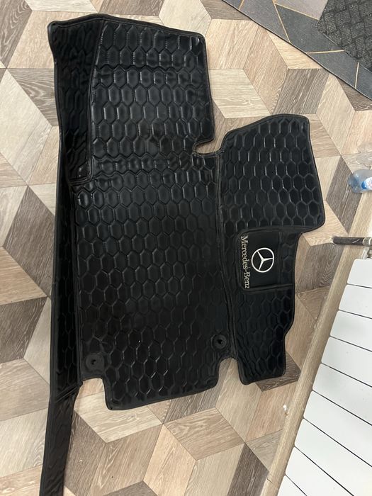 Продам полики на мерс