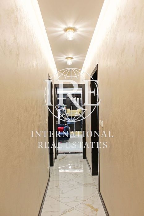 Продава се Многостаен апартамент в Варна, Гранд Мол Варна - 239 кв.м за 1925 €/кв.м - Снимка #5