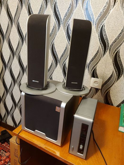 Продаётся монитор, колонки и системный блок