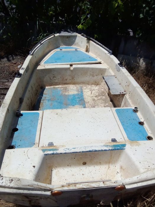 Рибарска лодка лодка