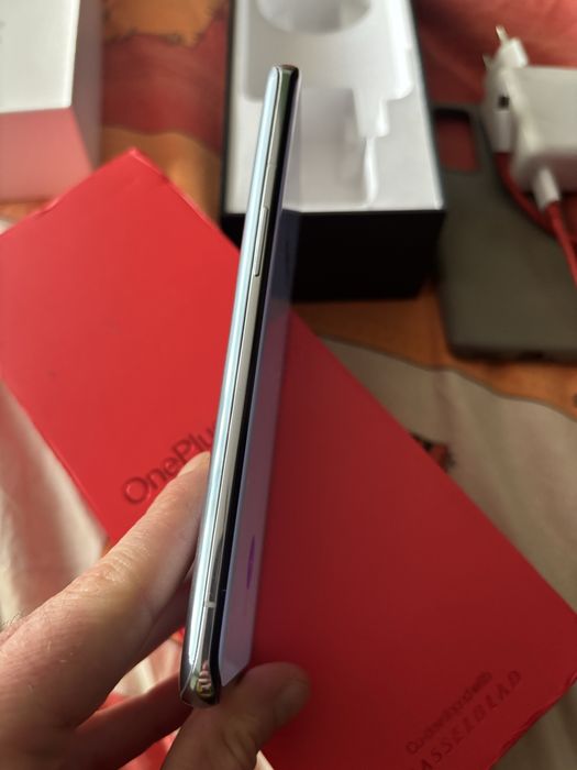 OnePlus 9 Pro full box liber de retea