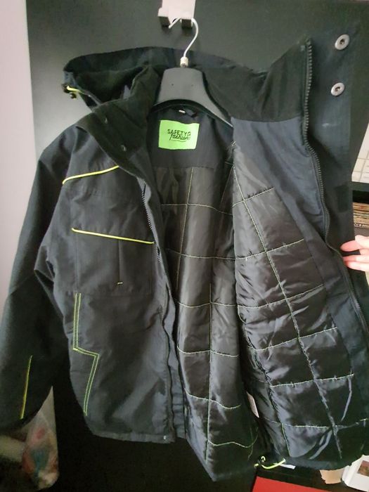 Geacă de iarnă impermeabilă