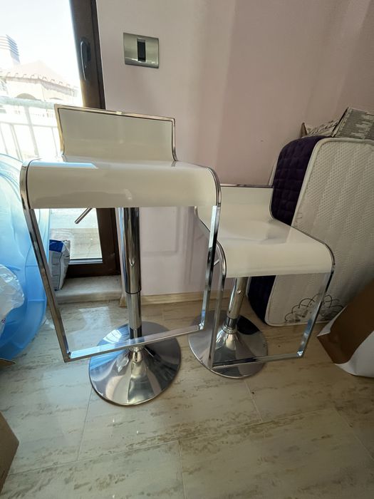 Бар столове, 2 броя, бели