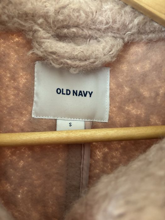 Палто в цвят пепел от рози.Размер С,но е уголемено и става по-скоро за