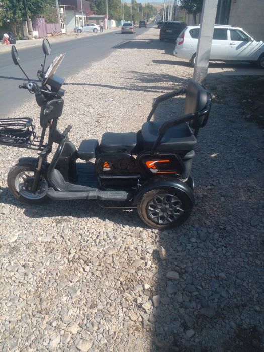 Трицыкл продаю новый