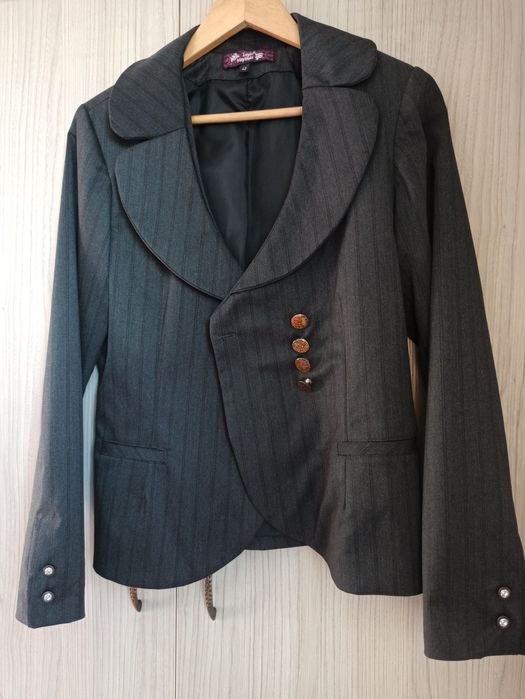 Дамски костюм с панталон