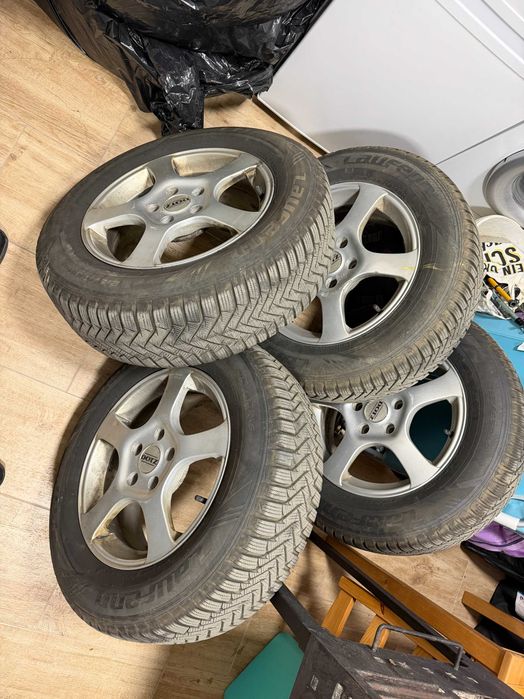 Roti complete iarna 215/65 R16 - Jante aliaj R16 DOT 2025 Nissan Duster