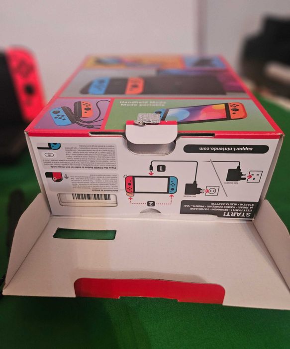 Nintendo Switch OLED 64GB – Full Box, stare excelentă