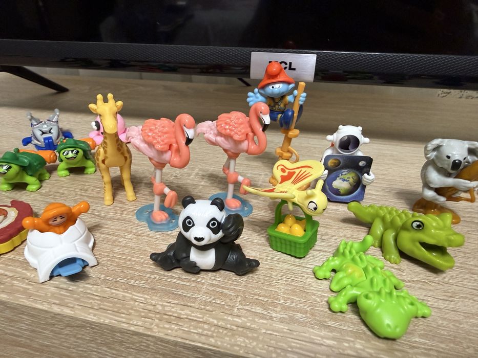 Киндер игрушки (новые)