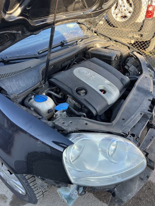 Голф 5 / 1.6 fsi