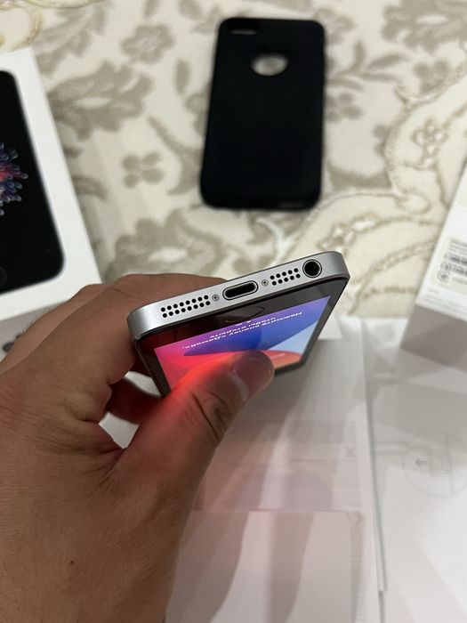 Айфон iPhone SE 32GB (2016) EAC 80%