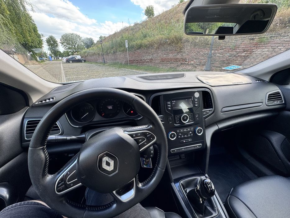Renault Megane 4 sedan 1.6 GPL