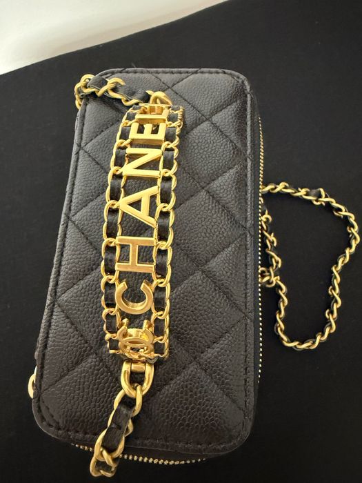 Geantă piele naturală  Chanel, model Vanity, neagră, stare excelentă