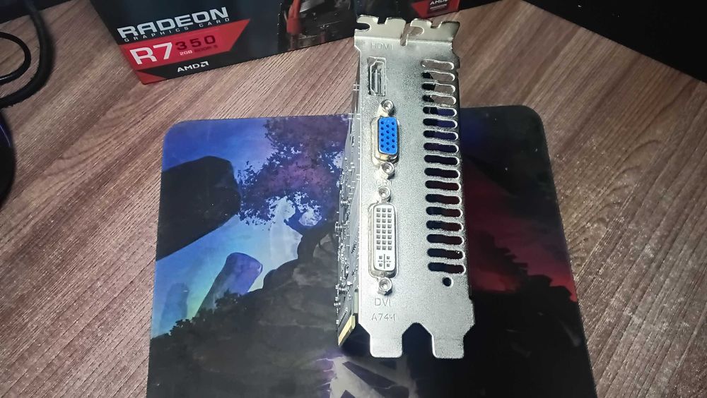 Видео карта amd radeon R7 350 2g