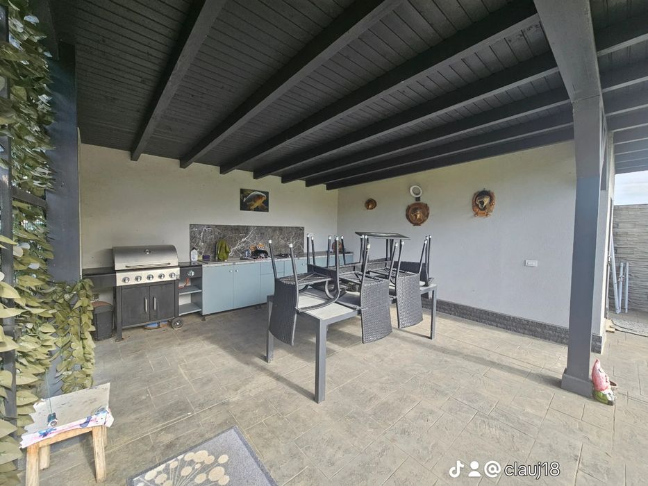 Casa moderna , întrare Santandrei,  drumul nou, MERITĂ VĂZUTĂ!