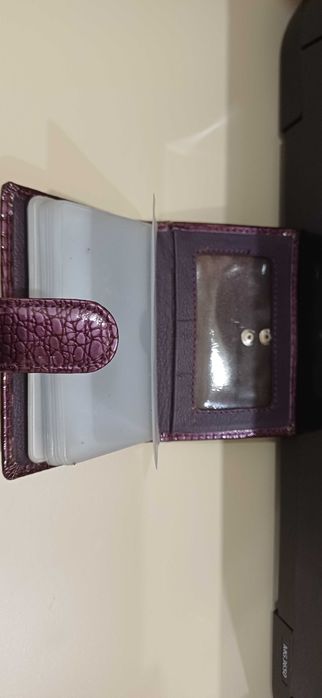 Портфейл от естествена кожа за  лични документи