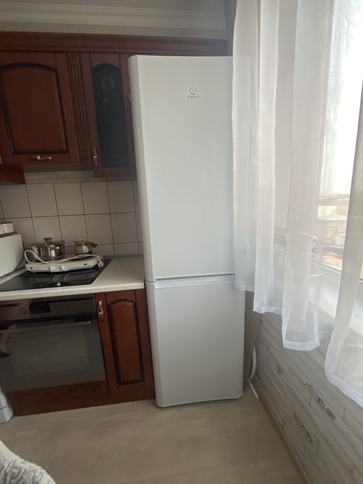 Indesit холодильник