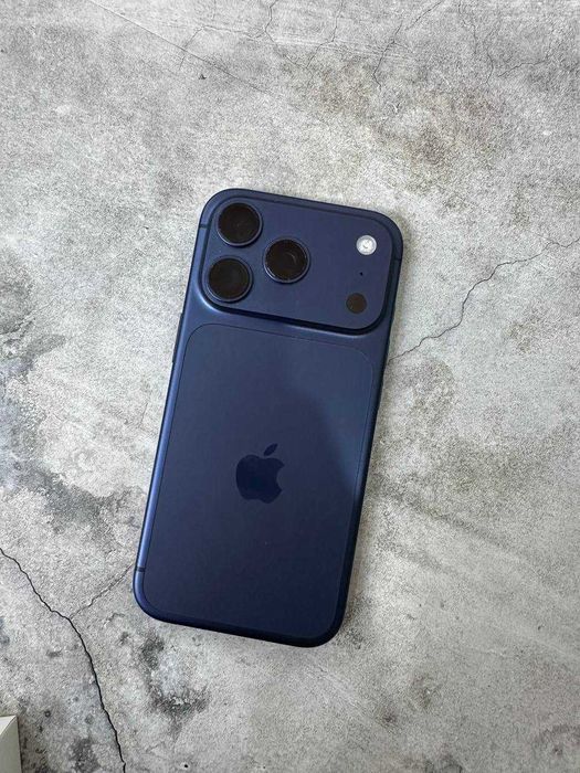 Apple iPhone 17 Pro ( Баймуханова 39Г,71 ) лот 104/3310
