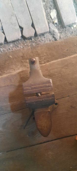 Продаются тиски в нормальном состоянии