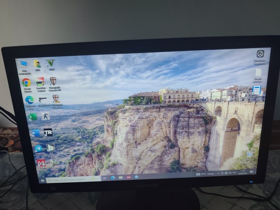 DELL Kompyuter PC, Windows 10, Intel Core i3 4-Gen, 60 GB SSD, 320 GB