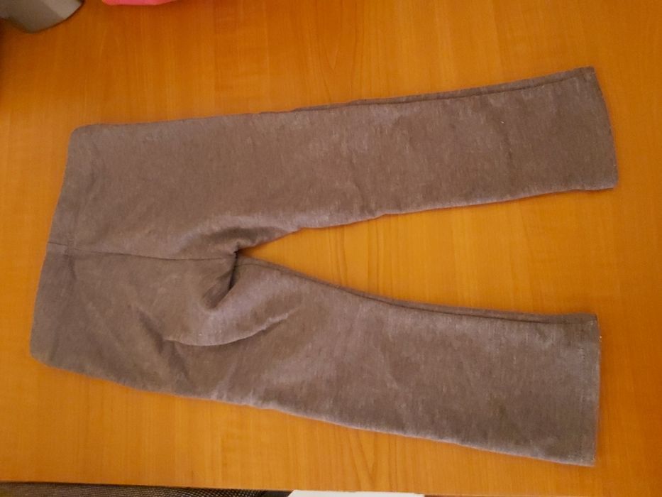 Hainute de toamna fetiță