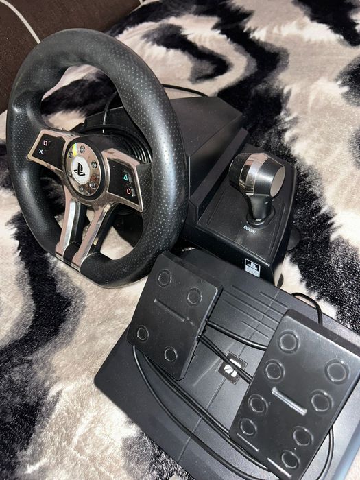 vând volan playstation de ps3/4/5 și pc