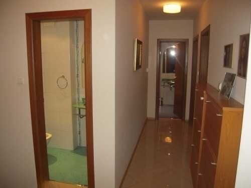 Дава се под наем Тристаен апартамент в София, Лозенец - 98 кв.м за 975 € - Снимка #17