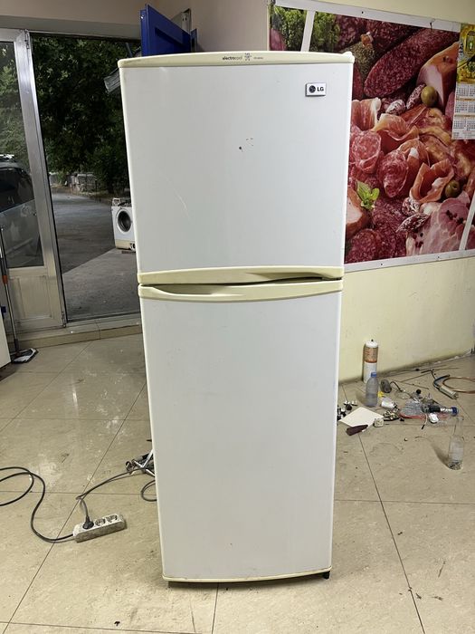 Холодильник LG рабочий