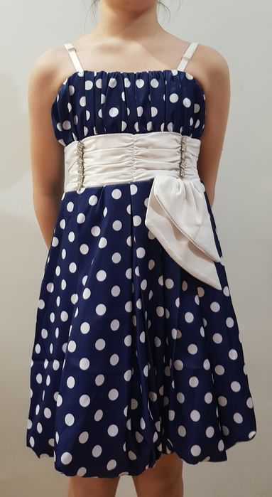 Продаю бальные платья