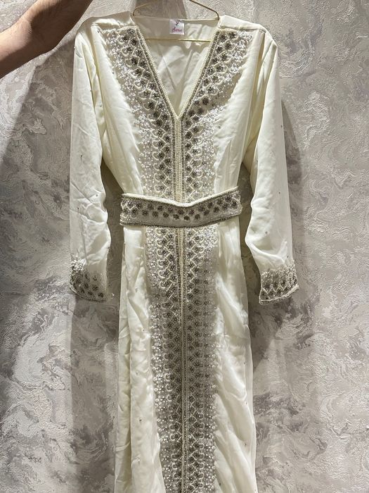 Женская абая в новом состоянии