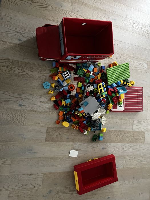 Lego Duplo+Spatiu depozitare cars/Masina Pompieri