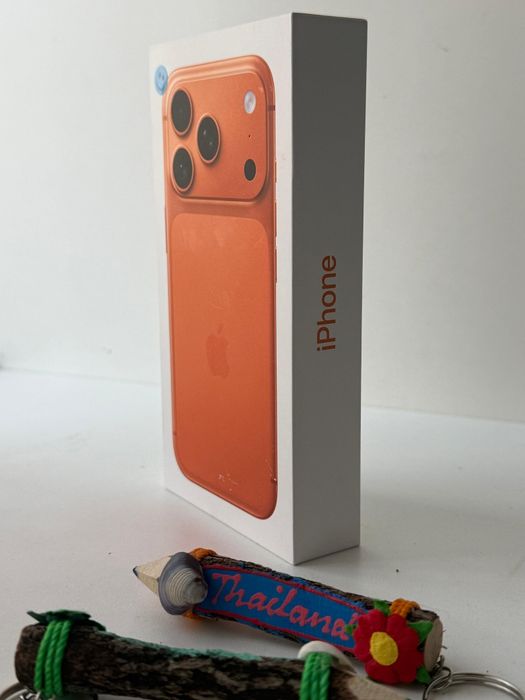 iPhone 17 Pro orange, верифицированный с сим картой