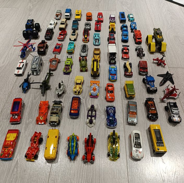 Машинки Hot Wheels