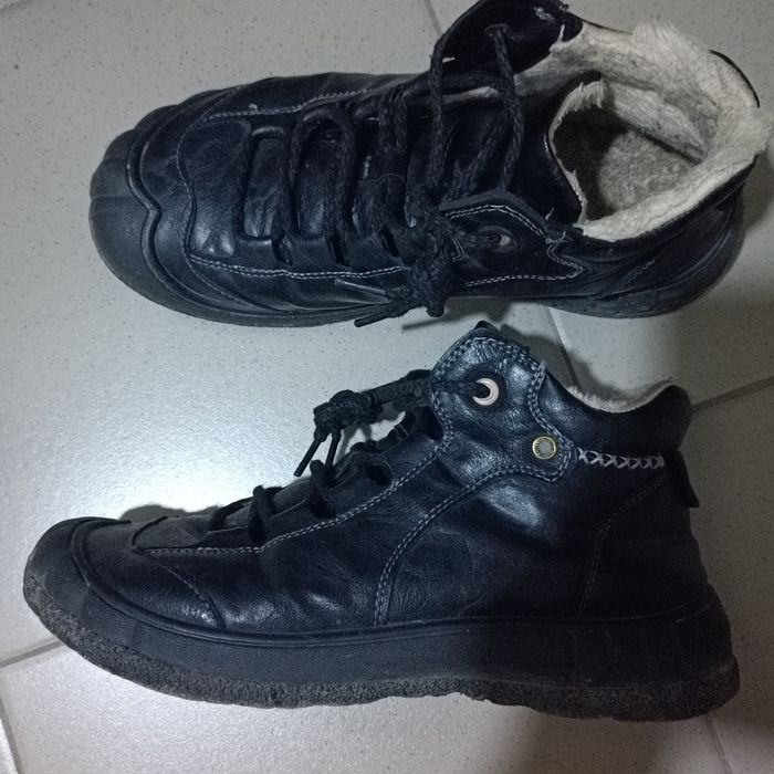 Продам полуботинки