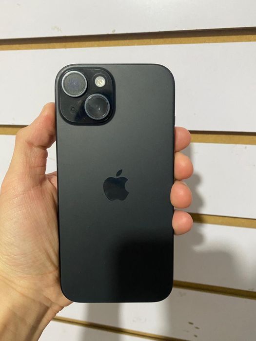 iPhone 15 на 128GB