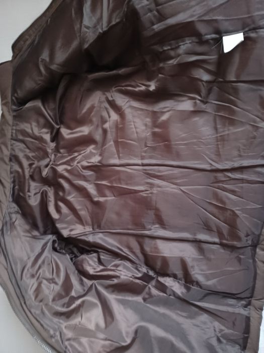 Яке, размер М, силиконов пух, много красив кафяв цвят, унисекс