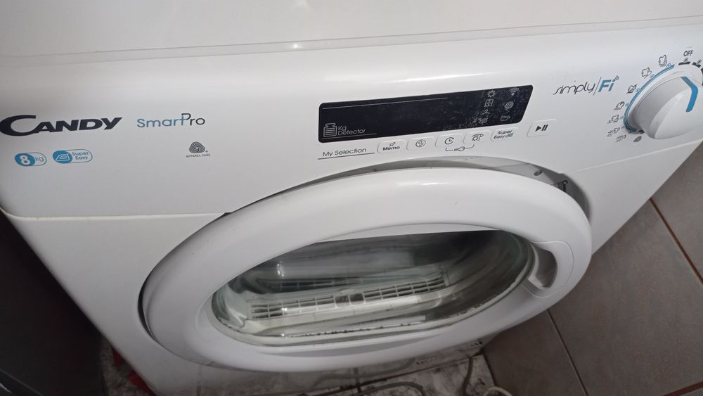 Vând uscător Candy