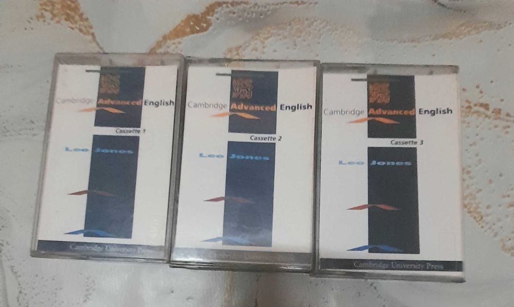 Аудио касети , за напреднал Английски от Кембридж