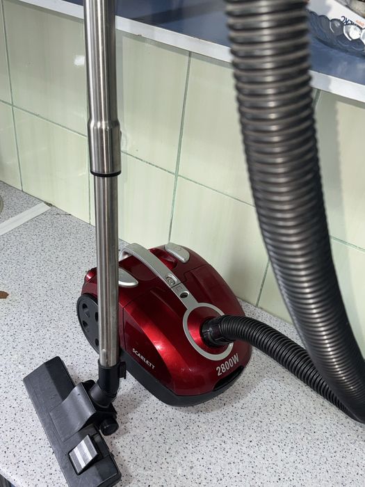 Scarlett  Пылесос в хорошем состоянии