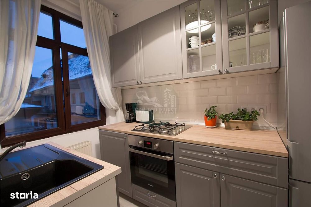 Apartament cochet 2 camere cu terasa zona Ultracentrala